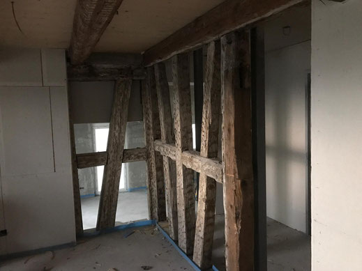 Holzbalken verwittert